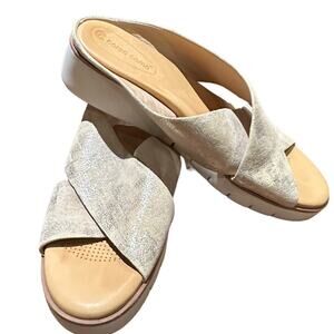 Corso Como Womens Size 10 Leather Metallic Crossover Slip On Sandals